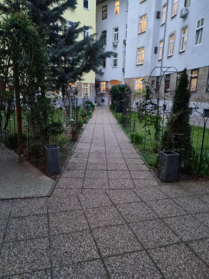 Mili Apartment Виена Екстериор снимка