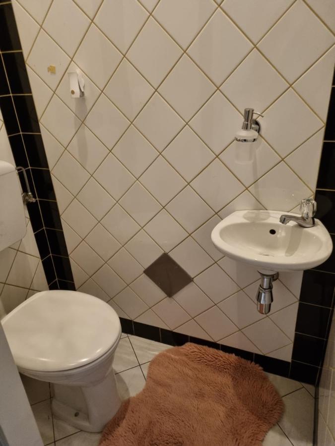 Mili Apartment Виена Екстериор снимка