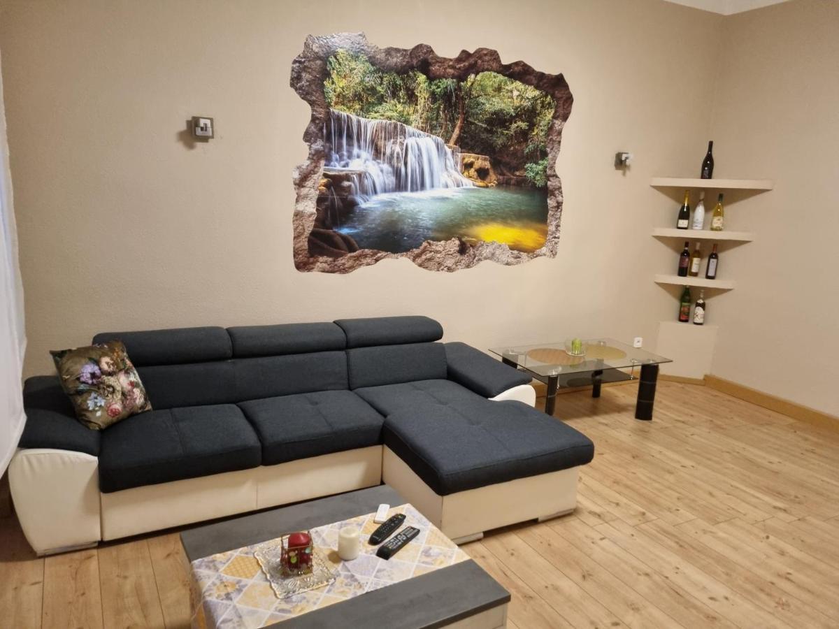 Mili Apartment Виена Екстериор снимка